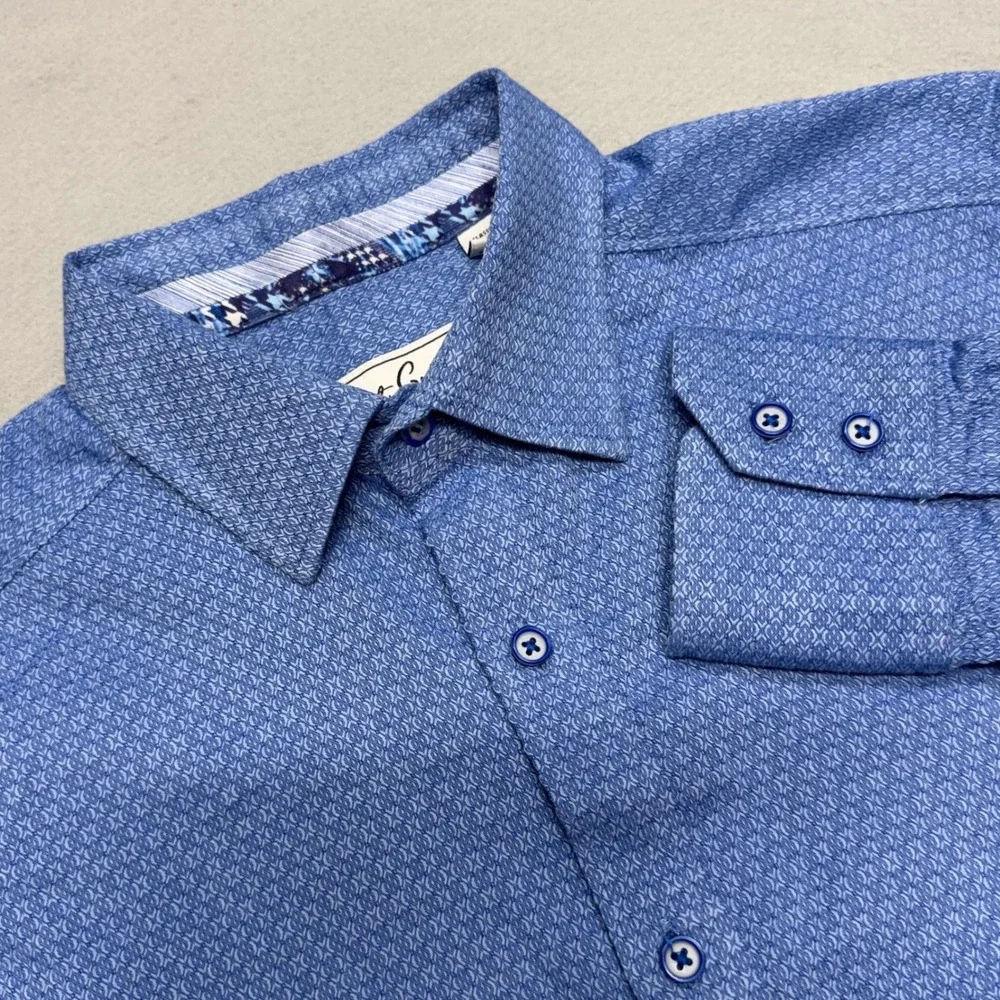 Robert Graham Small Classic Fit Blue Geometric Long Sleeve Button Down Shirt
